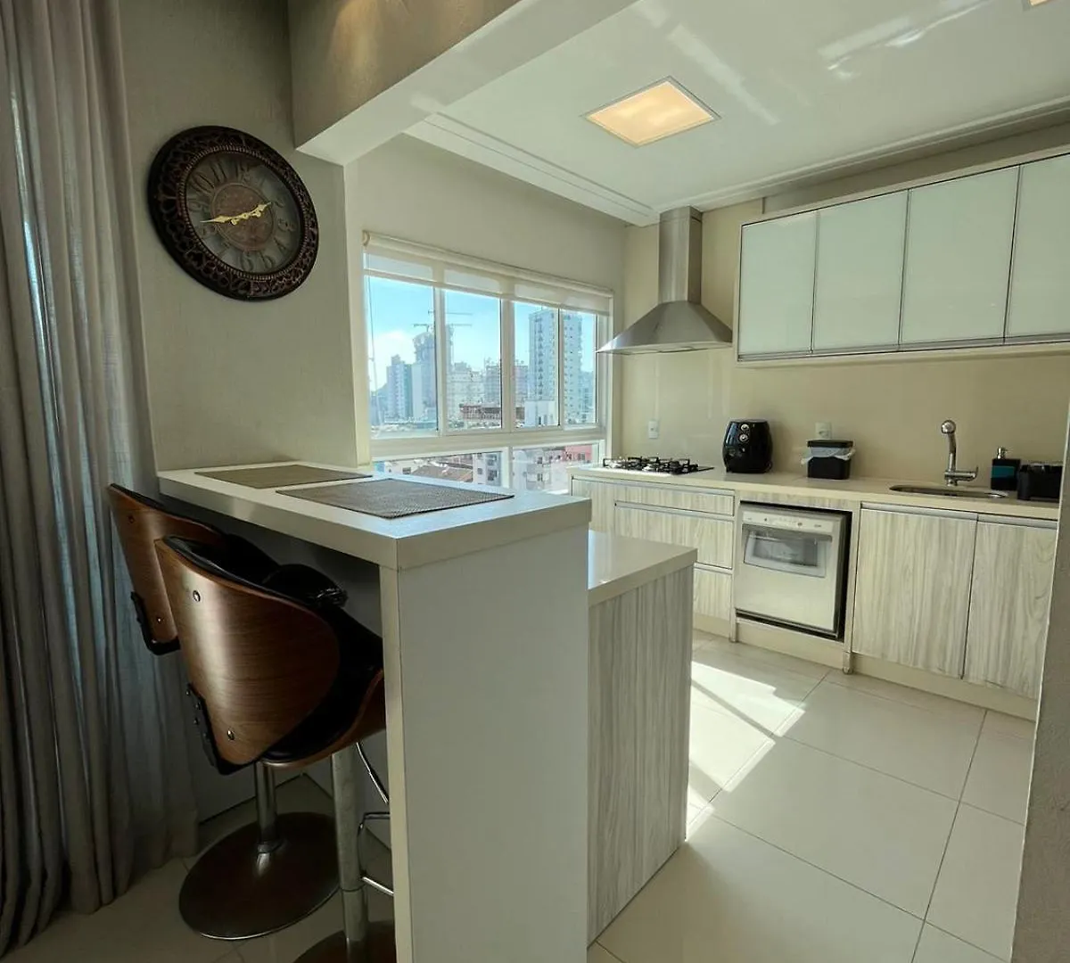 Lindo Apartamento Em Itapema
